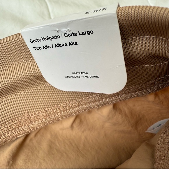 New Women’s Nike nylon Sherpa pocket joggers size medium New with tags - Picture 7 of 10